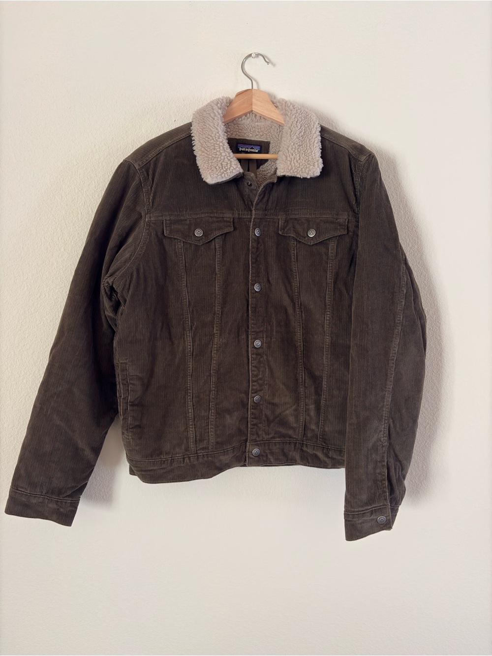 Patagonia Sherpa Lined Corduroy Trucker jacket Olive Green Medium
